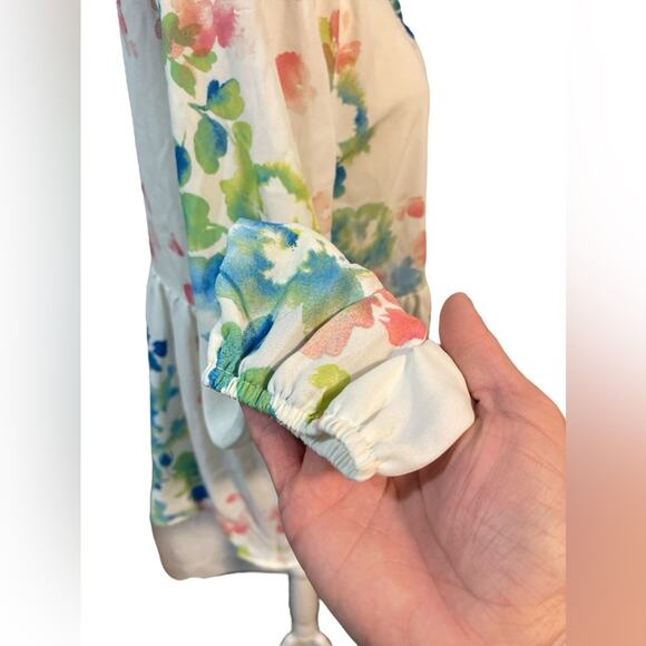 Bobeau Studio B Long Sleeve White Floral Blouse Size Medium NWT - Picture 5 of 8